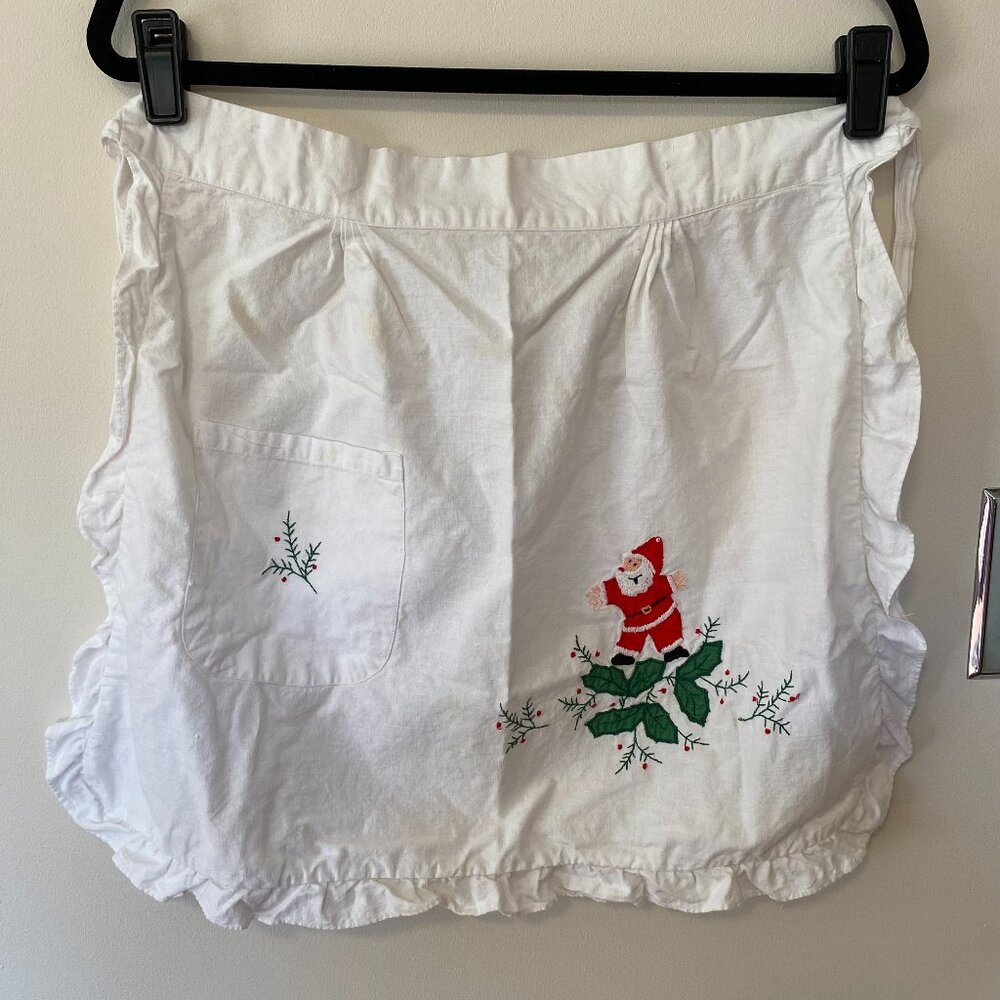 Vintage Christmas Apron One Size 100% Cotton Embroidery Santa Holly Berries